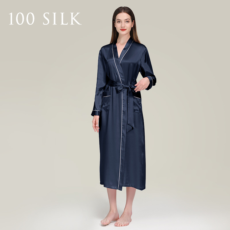 Robes en soie pour femmes