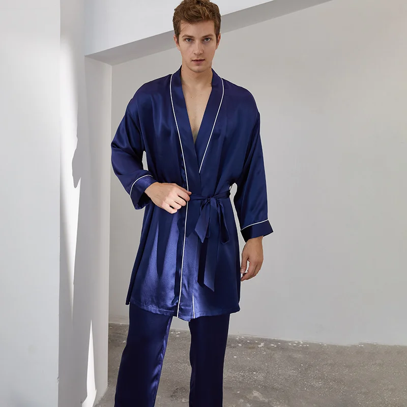 Pijamas de seda masculinos